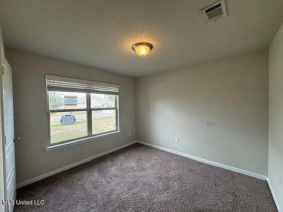 5th image of 122 Rosie Dr