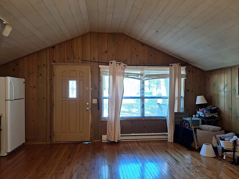 2404 Artist Ave — Photo 5