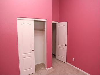 2nd image of 1539 E Chaparral Pl