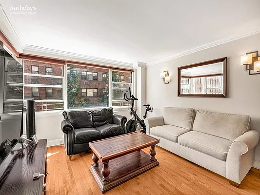 Sold by Sotheby's International Realty | media 1