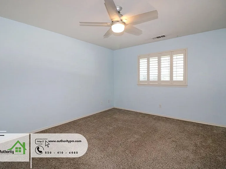 2378 Castlewood Dr — Photo 17