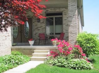 1173 S Bay Dr, Tawas City, MI 48763