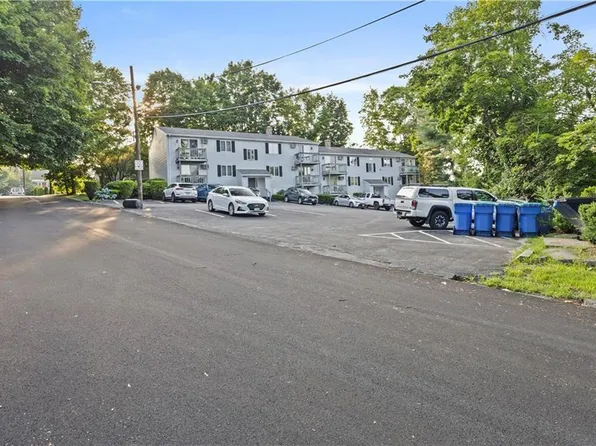 2 Angle St APT 2, Manville, RI 02838