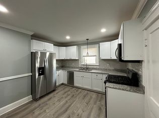 53 Grosvenor Ave #1, East Providence, RI 02914
