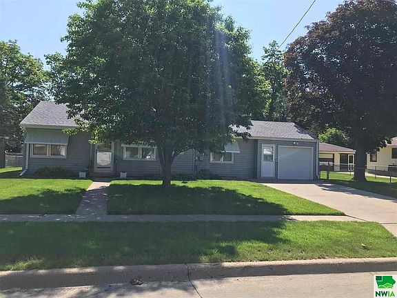 2nd image of 2308 S Nicollet St