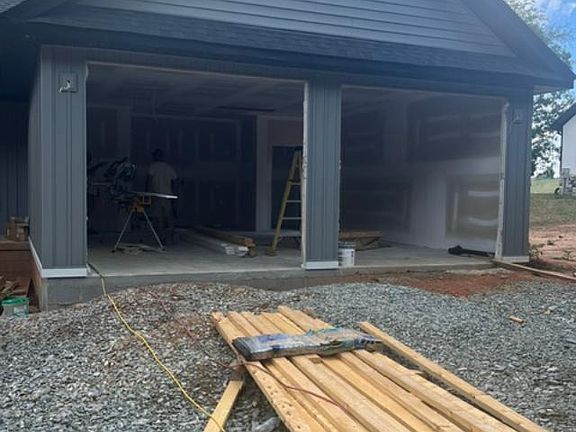 5th image of 1843 Five Forks Rd