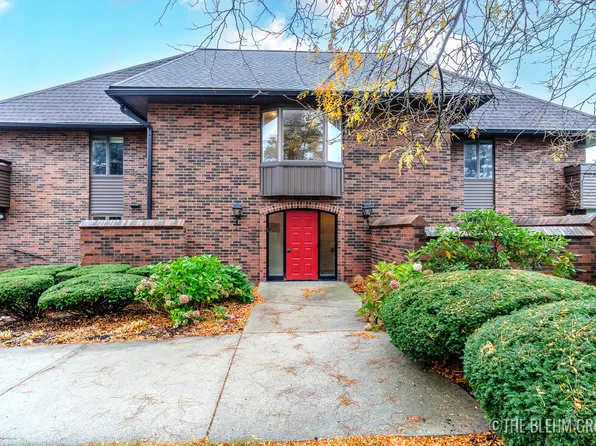 3181 Charlevoix Dr SE Unit 206, Grand Rapids, MI 49546