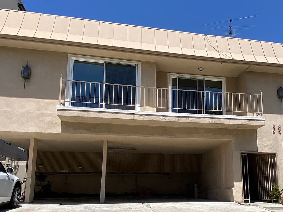 1st image of 2256 Fox Hills Dr APT 1