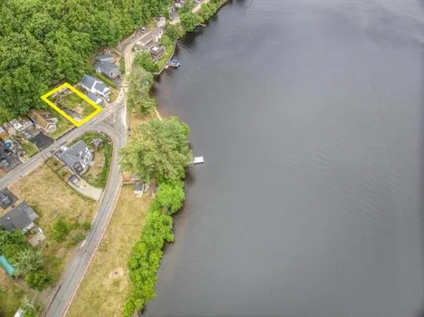 135 Moose Club Park Road, Goffstown, NH 03045