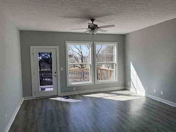 Additional Living Room
