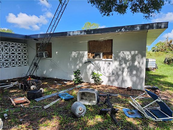 2nd image of 3404 Westclox St