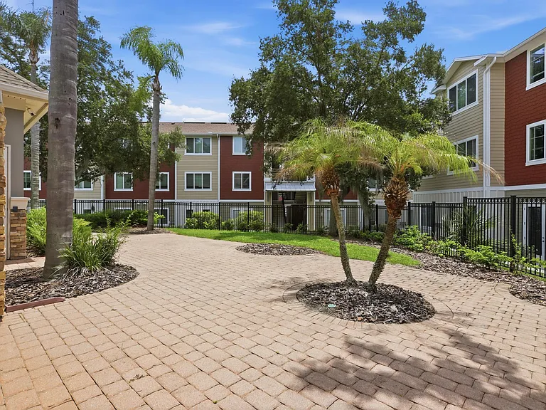 Westgate Apartments — Photo 4
