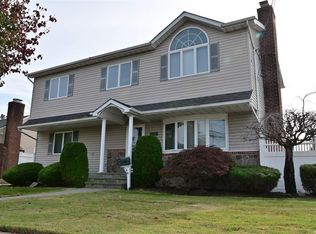 43 Thomas Ave, Bethpage, NY 11714