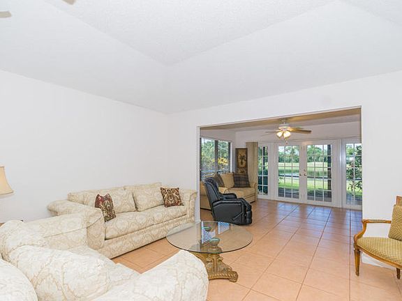4th image of 13868 Whispering Lakes Lane