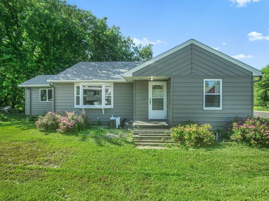 340 4th St N, Watkins, MN 55389