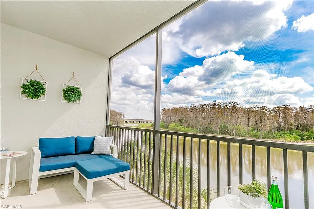 2 bed, 2.0 bath, 1120 sqft, $2,795 — Photo 2