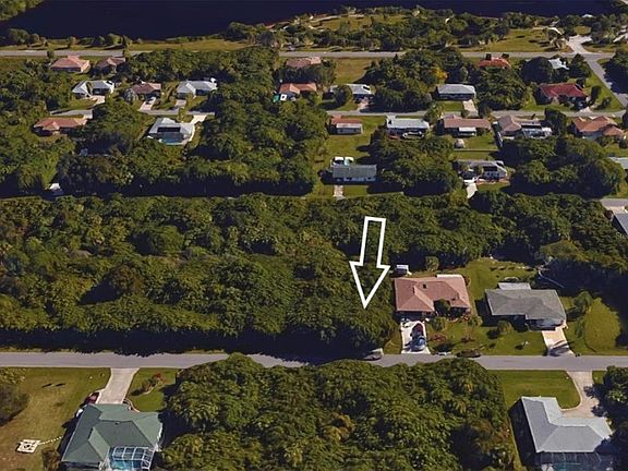 4th image of 137 Edgemere St