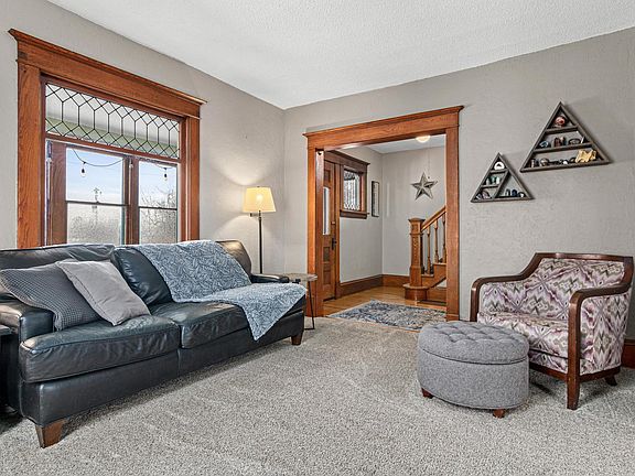 3rd image of 1217 28th Ave NE