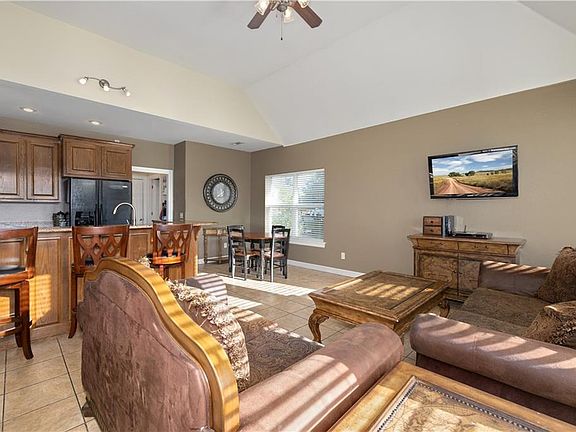 5th image of 11428 Club House Pkwy