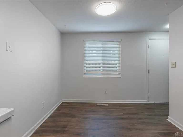 1643 Mars Hill Dr — Photo 8