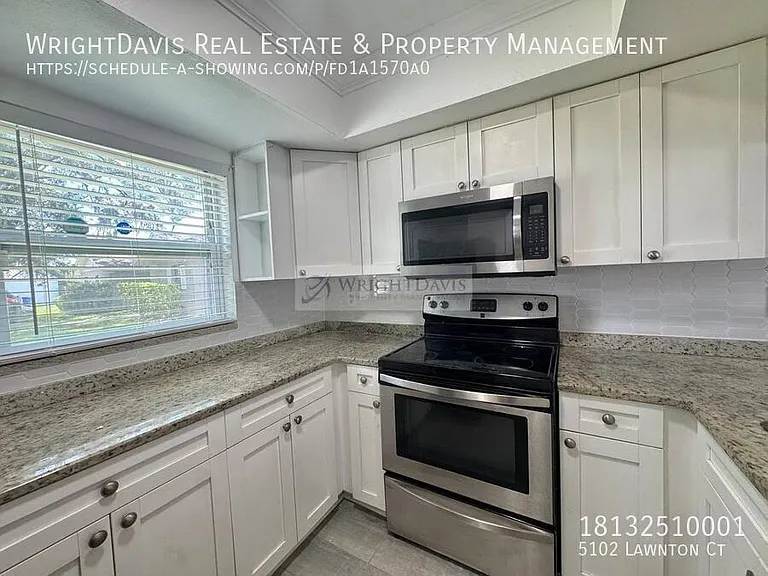 5102 Lawnton Ct — Photo 11