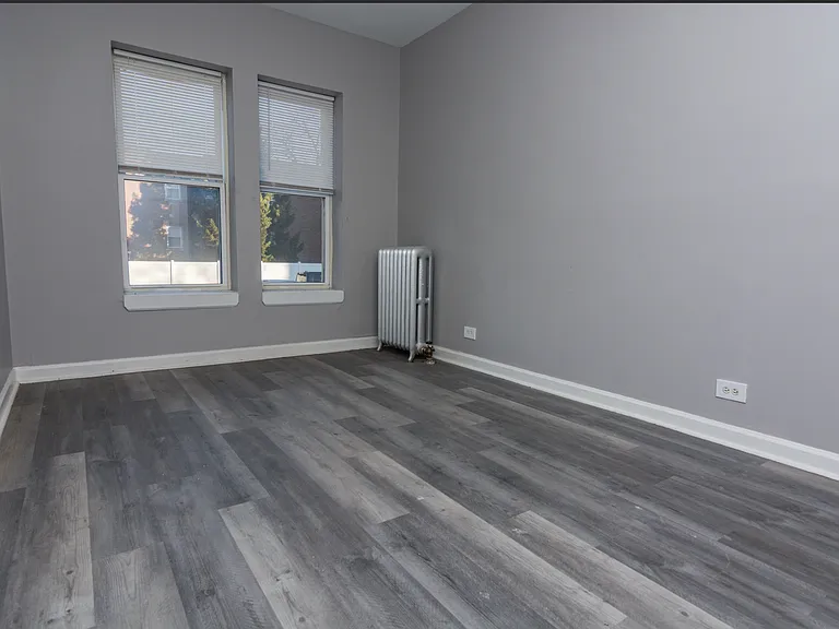 7436 S. Kingston Ave. — Photo 7