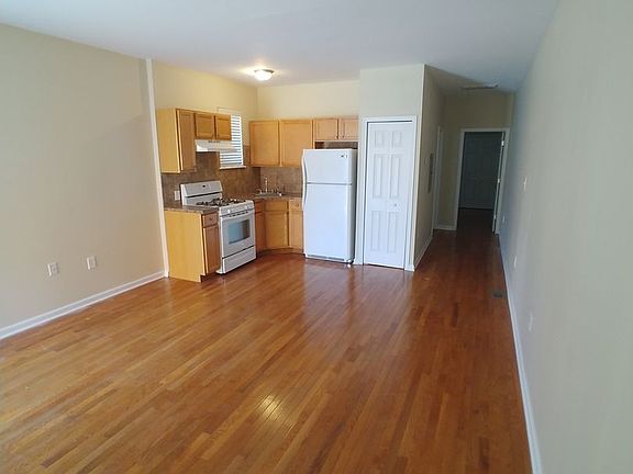 2nd image of 2520 S Iseminger St Floor 1