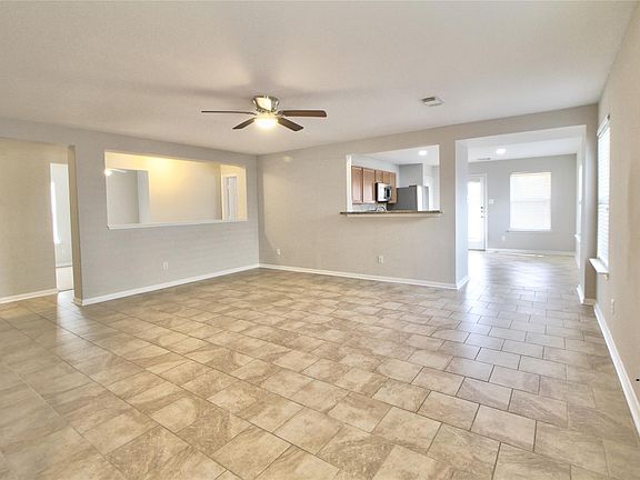 2nd image of 29407 Legends Green Dr