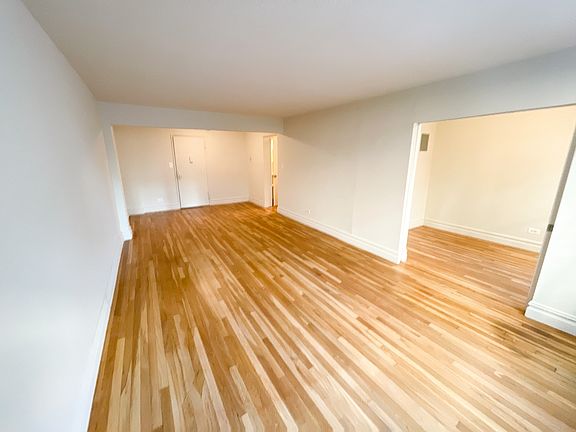 4th image of 320 W 56th St APT 3D