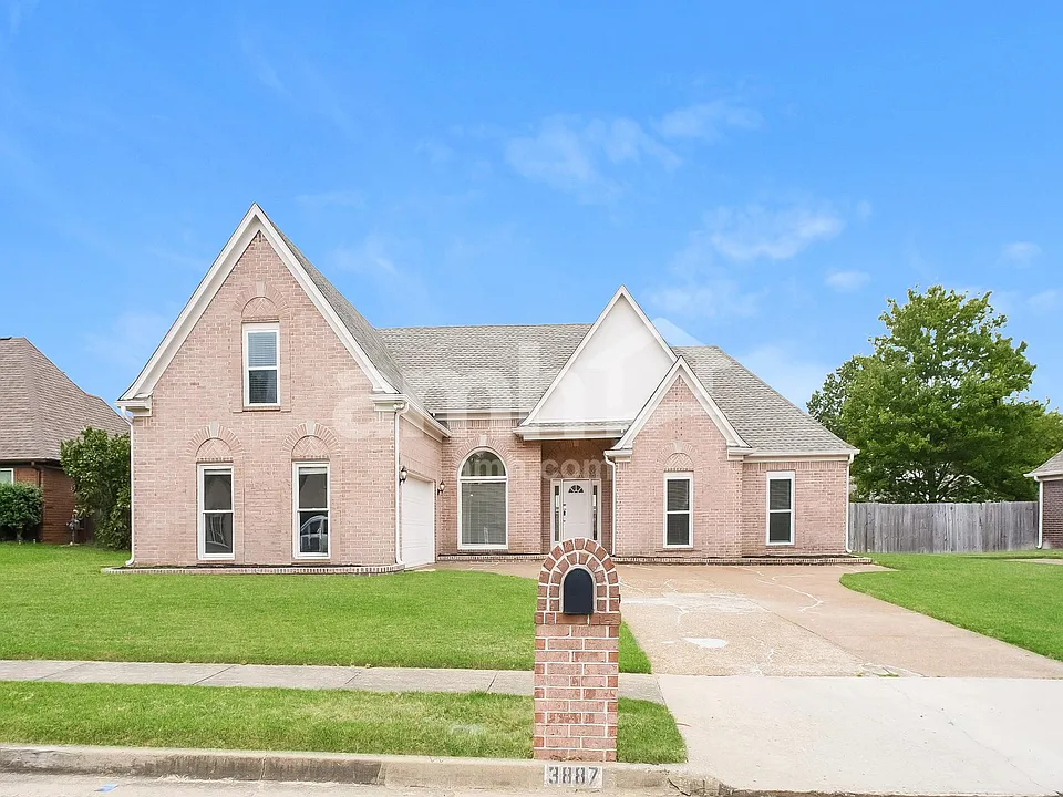 3887 Gila Dr