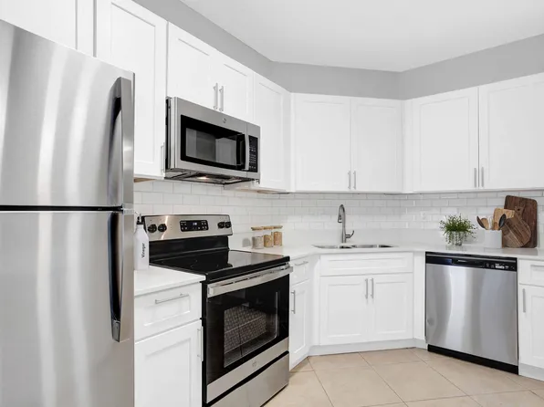 The Beach House, 1300 Shetter Ave #3303, Jacksonville Beach, FL 32250