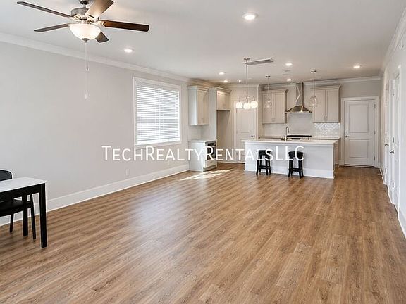 2nd image of 4638 Dogwood Pl #1