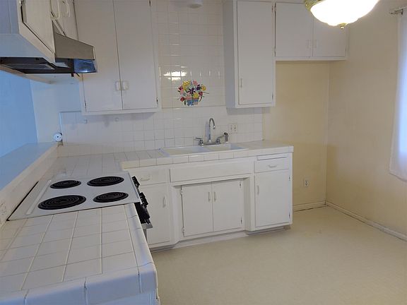 5th image of 811 Amapola Ave APT 3