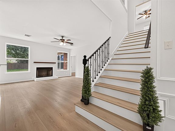 2nd image of 2515 Blue Rose Dr