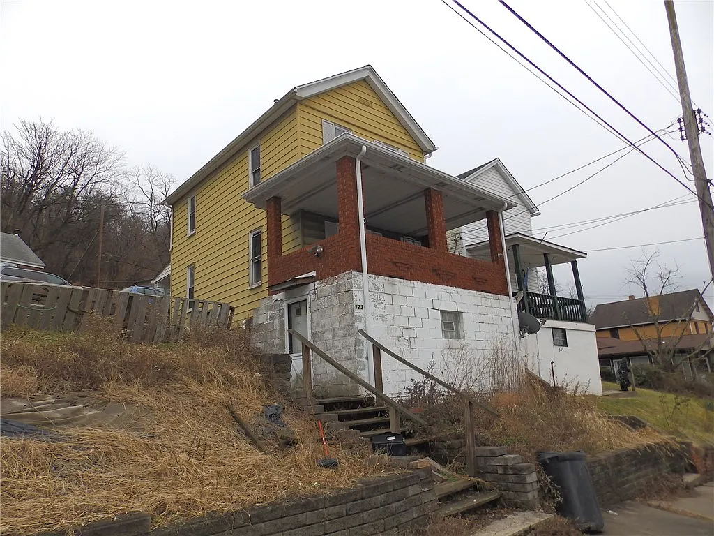 523 Delaware Ave photo 1