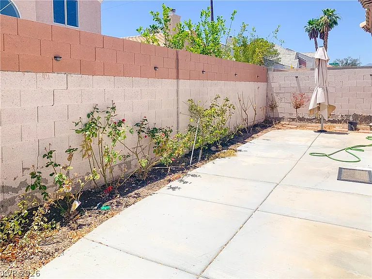 405 Europa Way — Photo 20