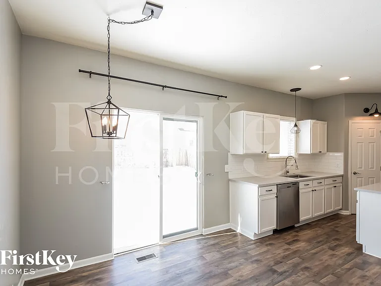 9919 Jasper St — Photo 6