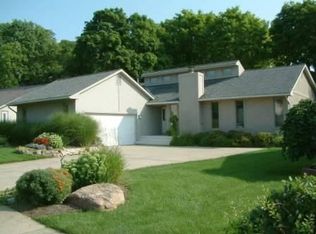 2824 Shady Ridge Dr, Columbus, OH 43231