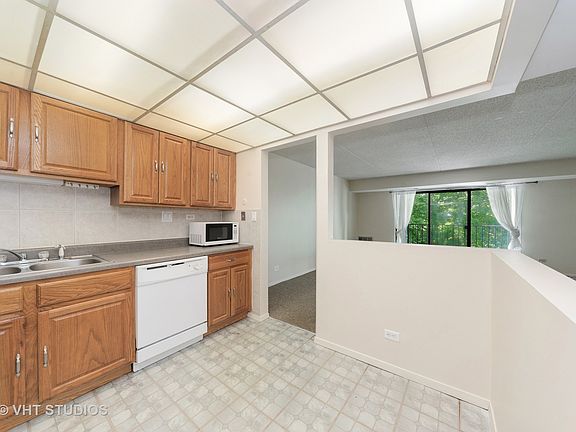 4th image of 450 Plum Creek Dr APT 209