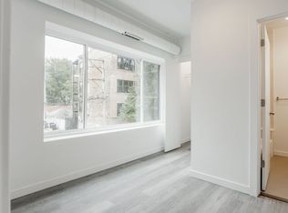 1712 W Glenlake Ave APT 3W, Chicago, IL 60660