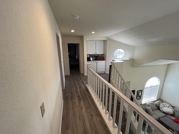 5th image of 28310 Stillwater Dr
