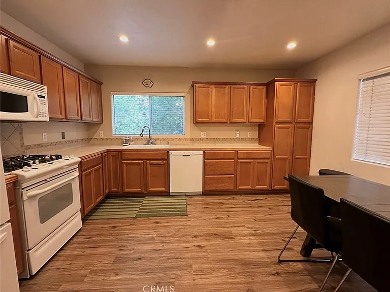 23938 Park Ln — Photo 4