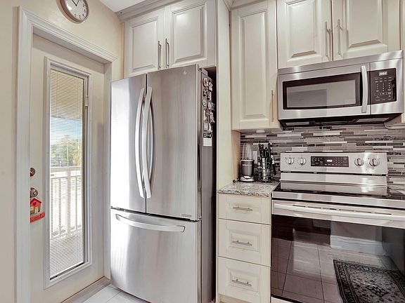4th image of 1951 NE 39th Street #333