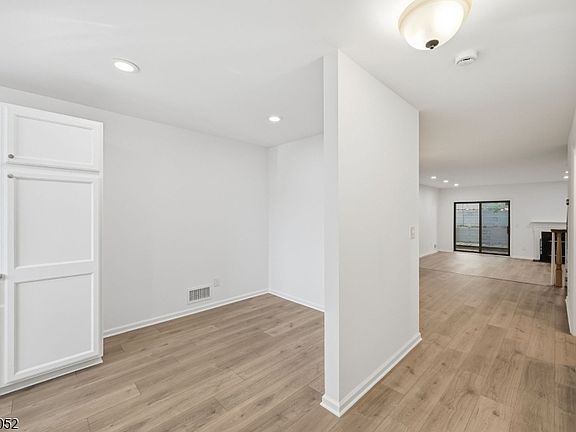 5th image of 3 Mountain Ridge Rd