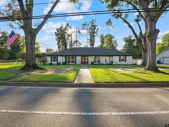 3rd image of 2929 Sunnybrook Dr