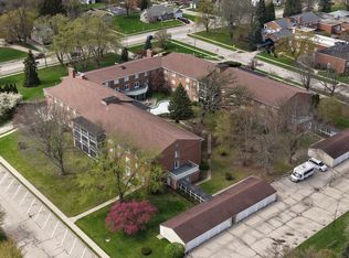 Legacy Village Apartments, Woodstock, IL 60098