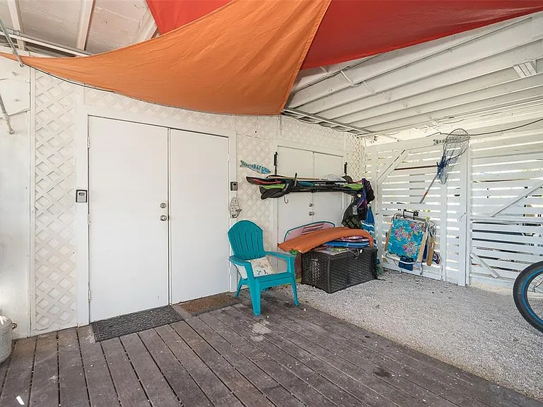 210 Bocilla Dr — Photo 43
