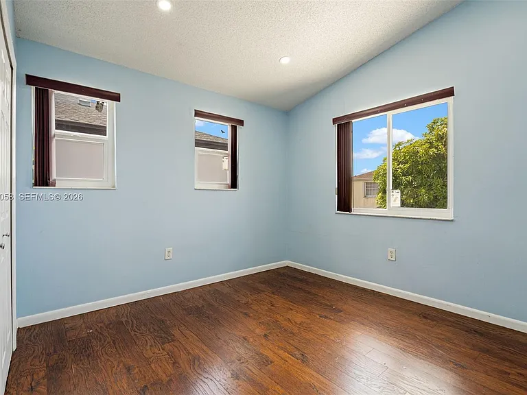 13990 SW 160th Ter — Photo 28