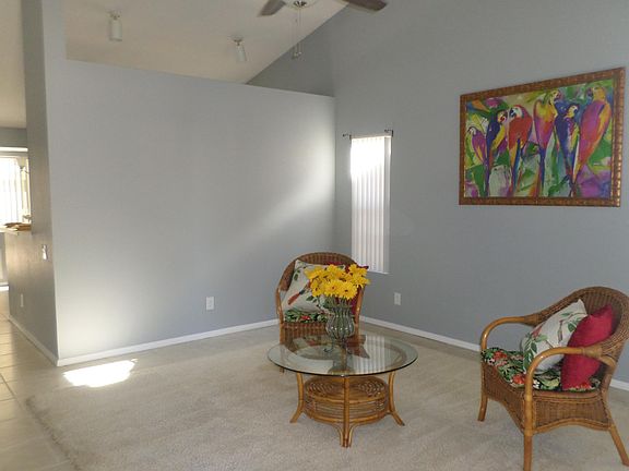 3rd image of 717 W Sequoia Dr