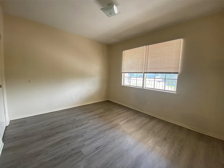 208 Kelly Dr #7 — Photo 8